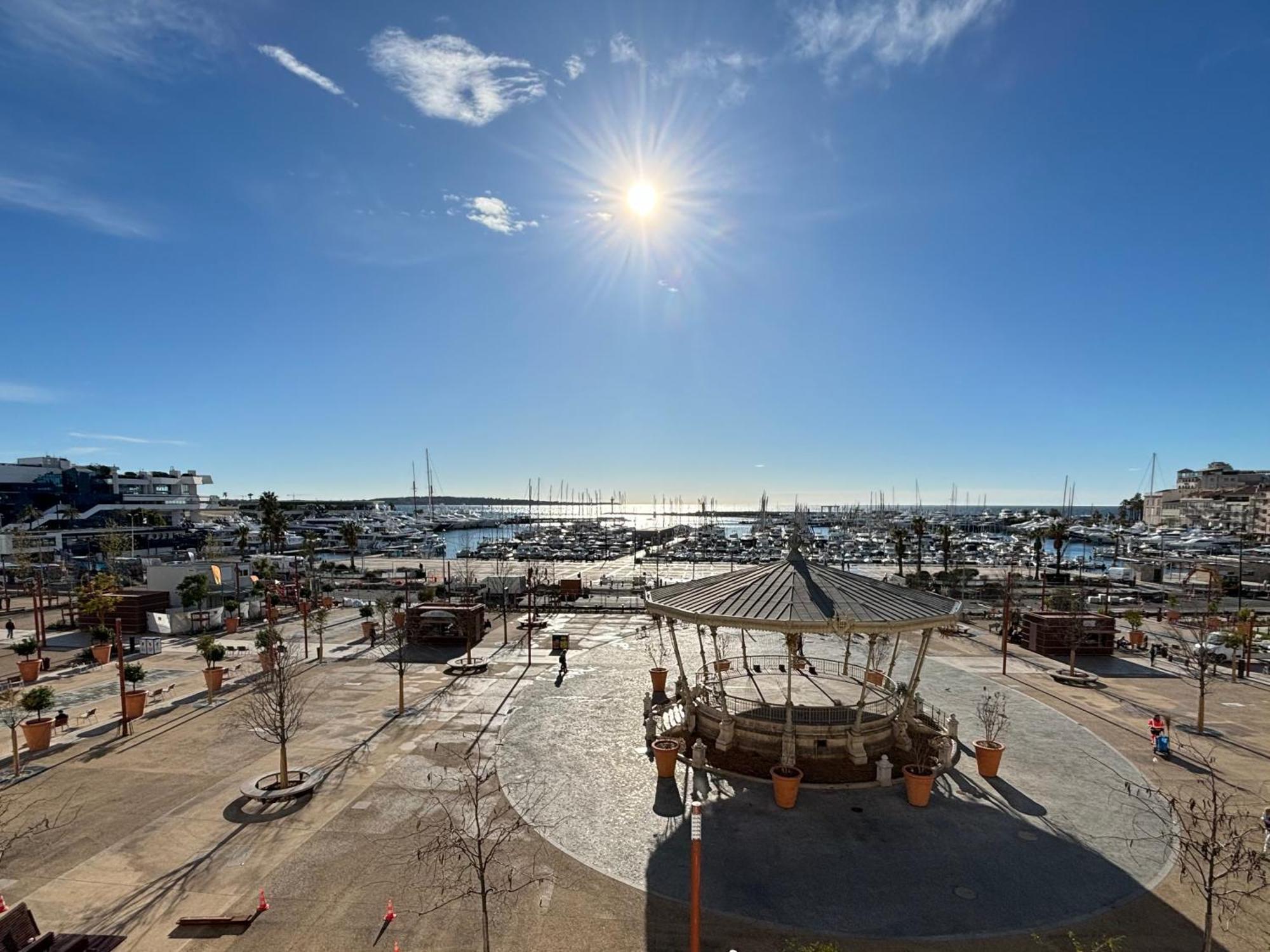 : Agreable Et Lumineux Vue Appartamento